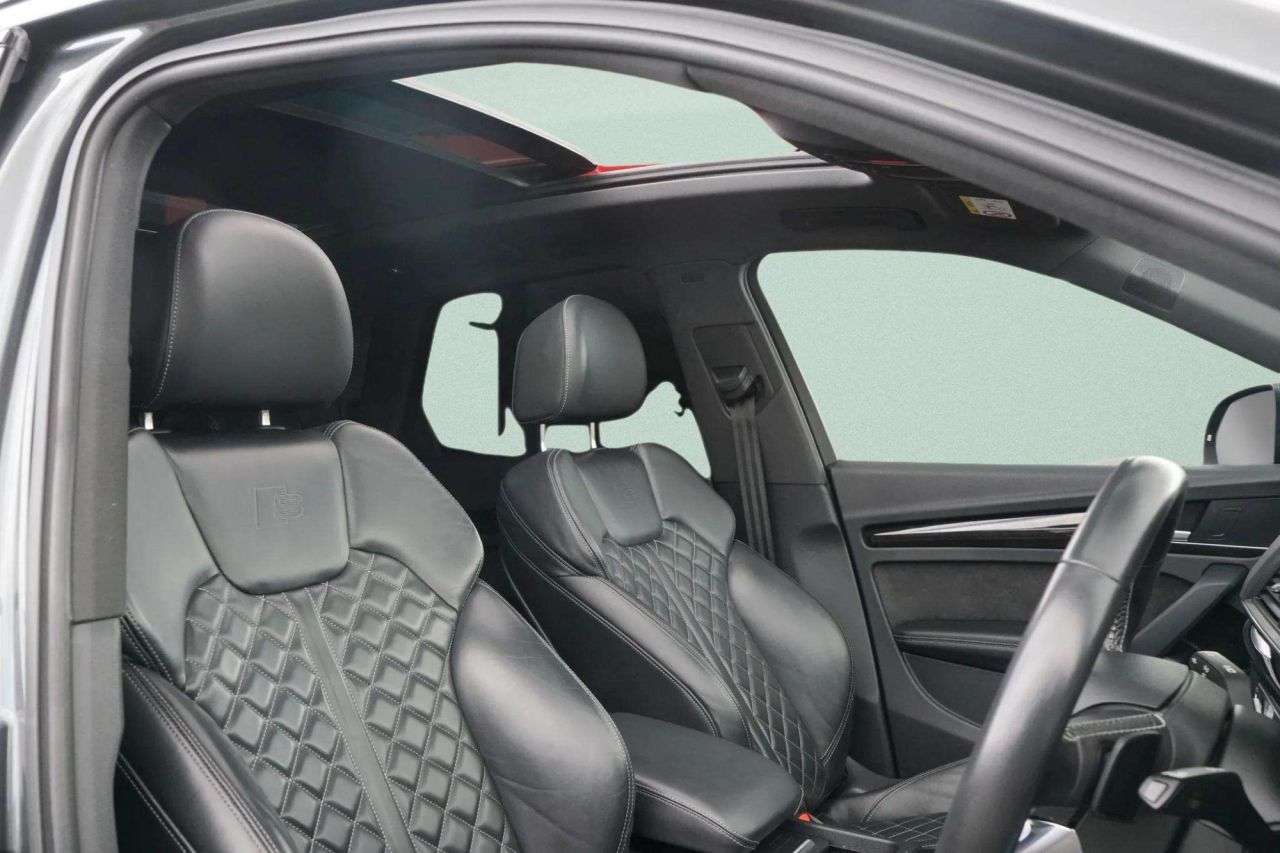 A 2021 AUDI SQ5 3.0 TDI V6 Vorsprung SUV 5dr Diesel Tiptronic quattro Euro 6 (s/s) (341 ps) A 2021 AUDI SQ5 3.0 TDI V6 Vorsprung SUV 5dr Diesel Tiptronic quattro Euro 6 (s/s) (341 ps)