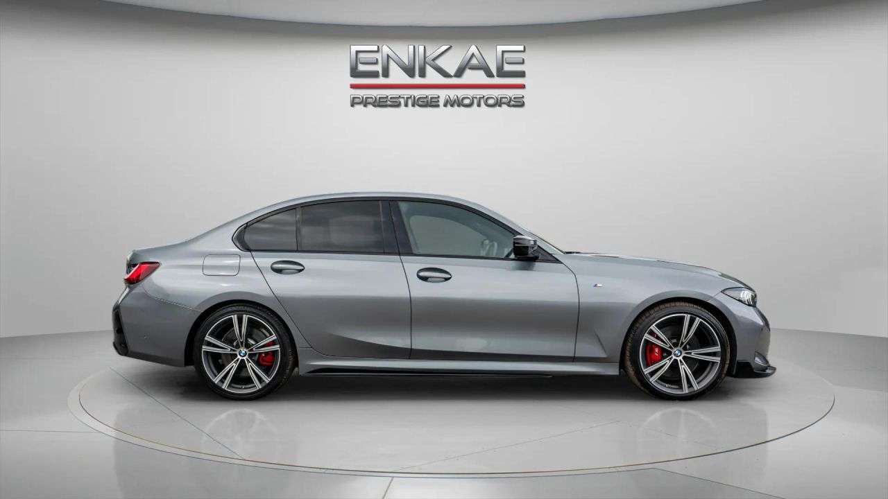 A 2022 BMW 3 SERIES 3.0 M340d MHT Saloon 4dr Diesel Hybrid Auto xDrive Euro 6 (s/s) (340 ps) H/ A 2022 BMW 3 SERIES 3.0 M340d MHT Saloon 4dr Diesel Hybrid Auto xDrive Euro 6 (s/s) (340 ps) H/