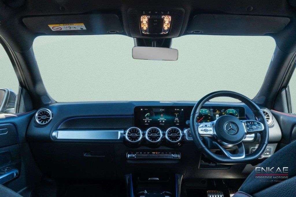 A 2023 MERCEDES-BENZ GLB 1.3 GLB200 AMG Line (Premium) SUV 5dr Petrol 7G-DCT Euro 6 (s/s) (163 ps) A A 2023 MERCEDES-BENZ GLB 1.3 GLB200 AMG Line (Premium) SUV 5dr Petrol 7G-DCT Euro 6 (s/s) (163 ps) A
