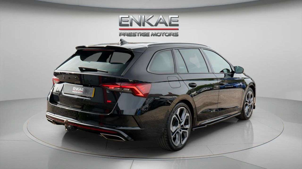 A 2024 SKODA OCTAVIA 2.0 TSI vRS Estate 5dr Petrol DSG Euro 6 (s/s) (245 ps) 19 INCH ALLOYS | HT A 2024 SKODA OCTAVIA 2.0 TSI vRS Estate 5dr Petrol DSG Euro 6 (s/s) (245 ps) 19 INCH ALLOYS | HT