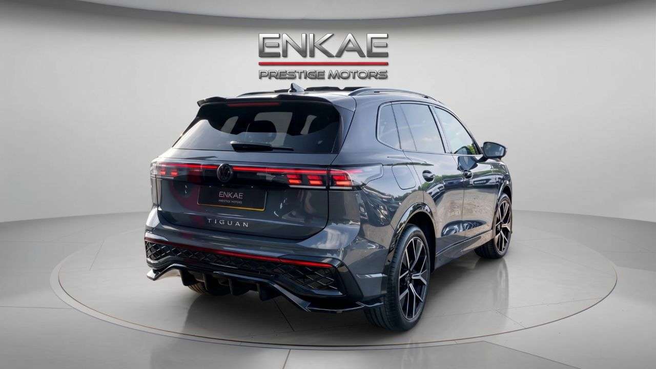 A 2025 VOLKSWAGEN TIGUAN 2.0 TDI R-Line SUV 5dr Diesel DSG Euro 6 (s/s) (150 ps) HEATED/MASSAGE SEAT A 2025 VOLKSWAGEN TIGUAN 2.0 TDI R-Line SUV 5dr Diesel DSG Euro 6 (s/s) (150 ps) HEATED/MASSAGE SEAT