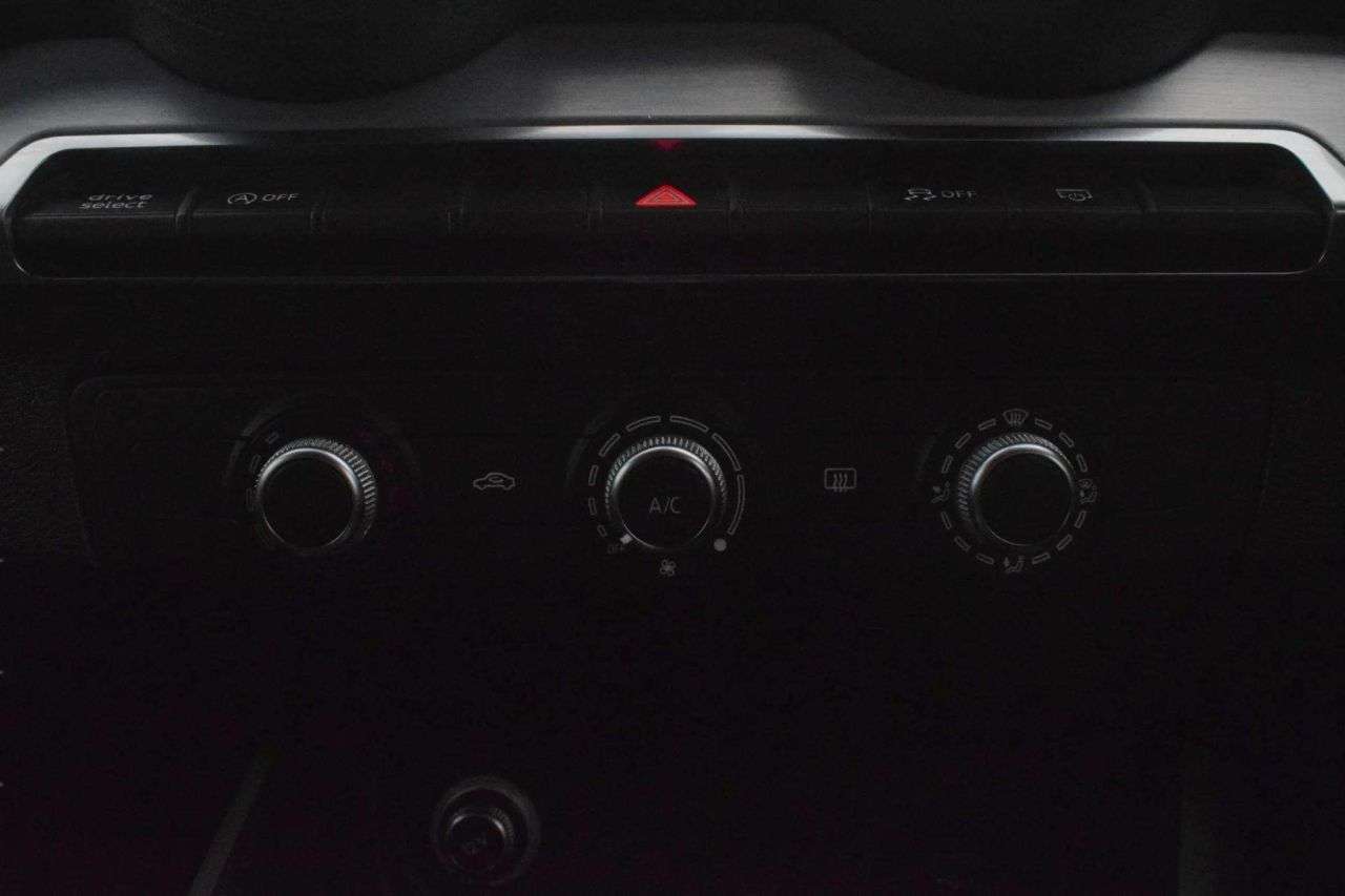 2018 AUDI Q2 2018 AUDI Q2