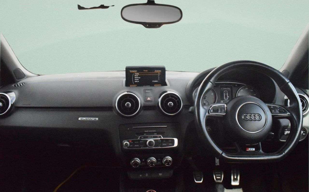 2017 AUDI S1 2017 AUDI S1