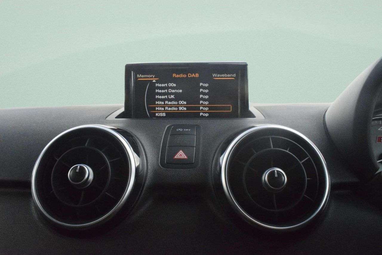 2017 AUDI S1 2017 AUDI S1