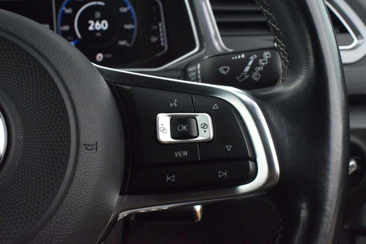 2021 VOLKSWAGEN T-ROC 2021 VOLKSWAGEN T-ROC