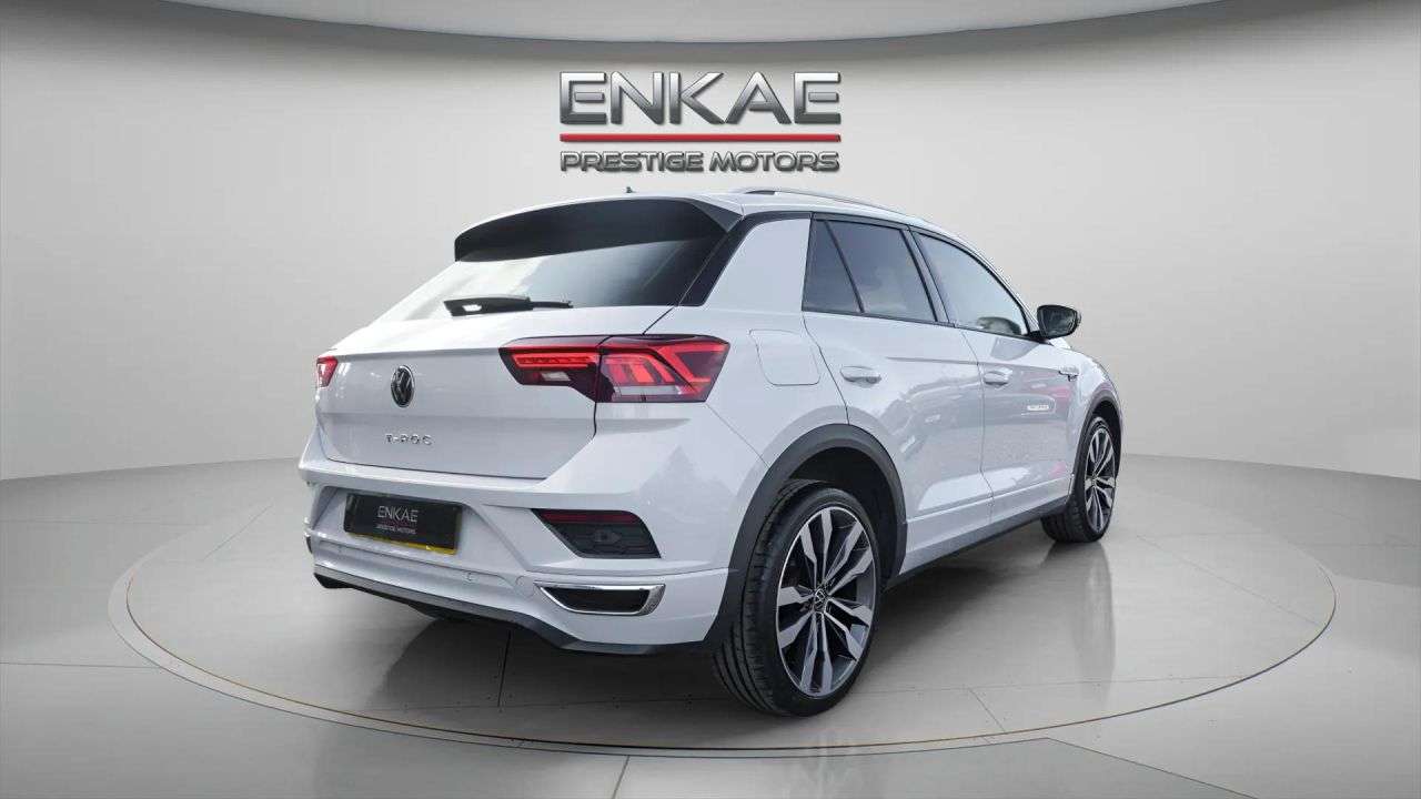 A 2021 VOLKSWAGEN T-ROC 2.0 TDI EVO R-Line SUV 5dr Diesel DSG Euro 6 (s/s) (150 ps) HTD FRNT STS | A 2021 VOLKSWAGEN T-ROC 2.0 TDI EVO R-Line SUV 5dr Diesel DSG Euro 6 (s/s) (150 ps) HTD FRNT STS |
