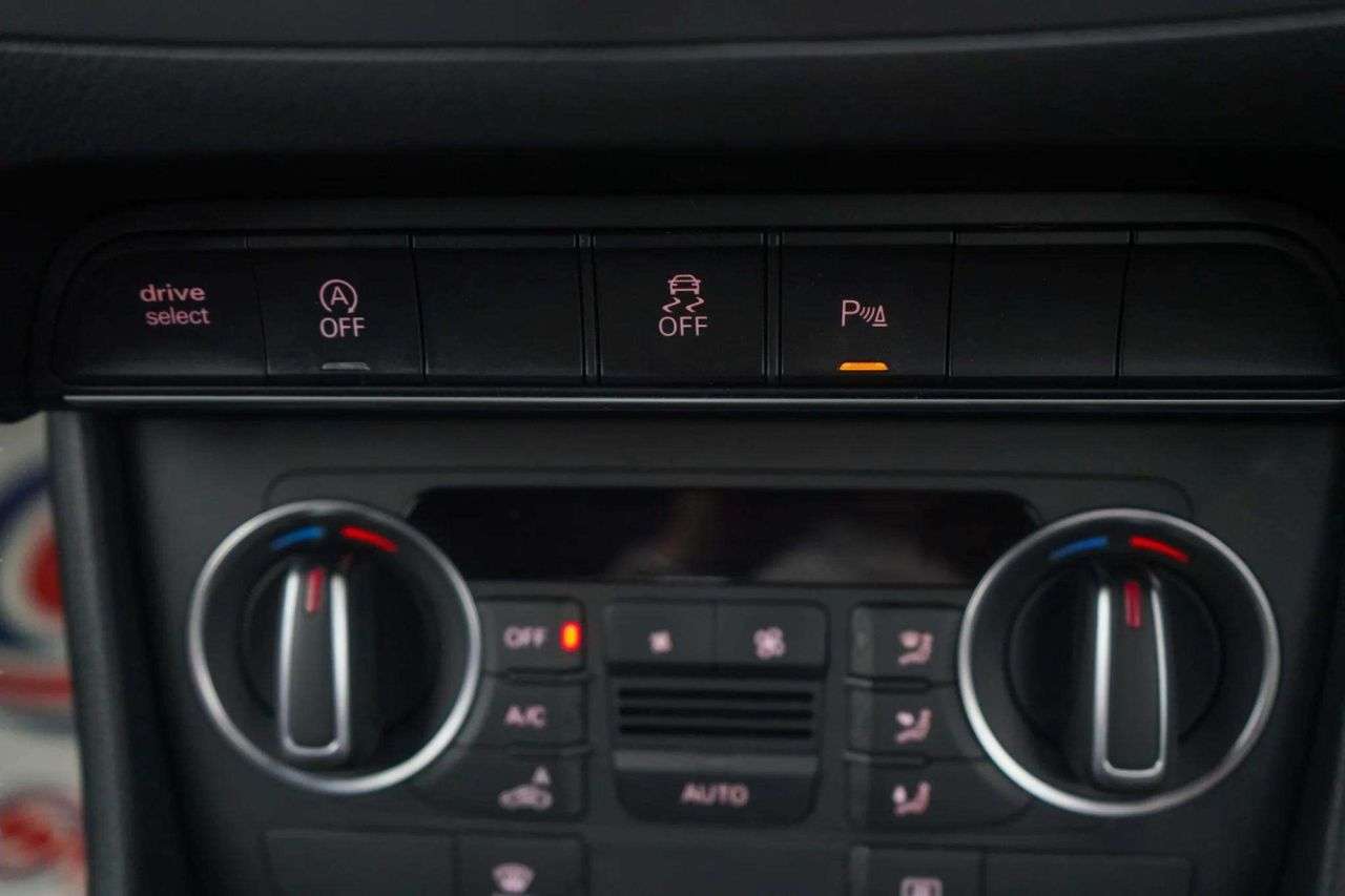 2018 AUDI Q3 2018 AUDI Q3
