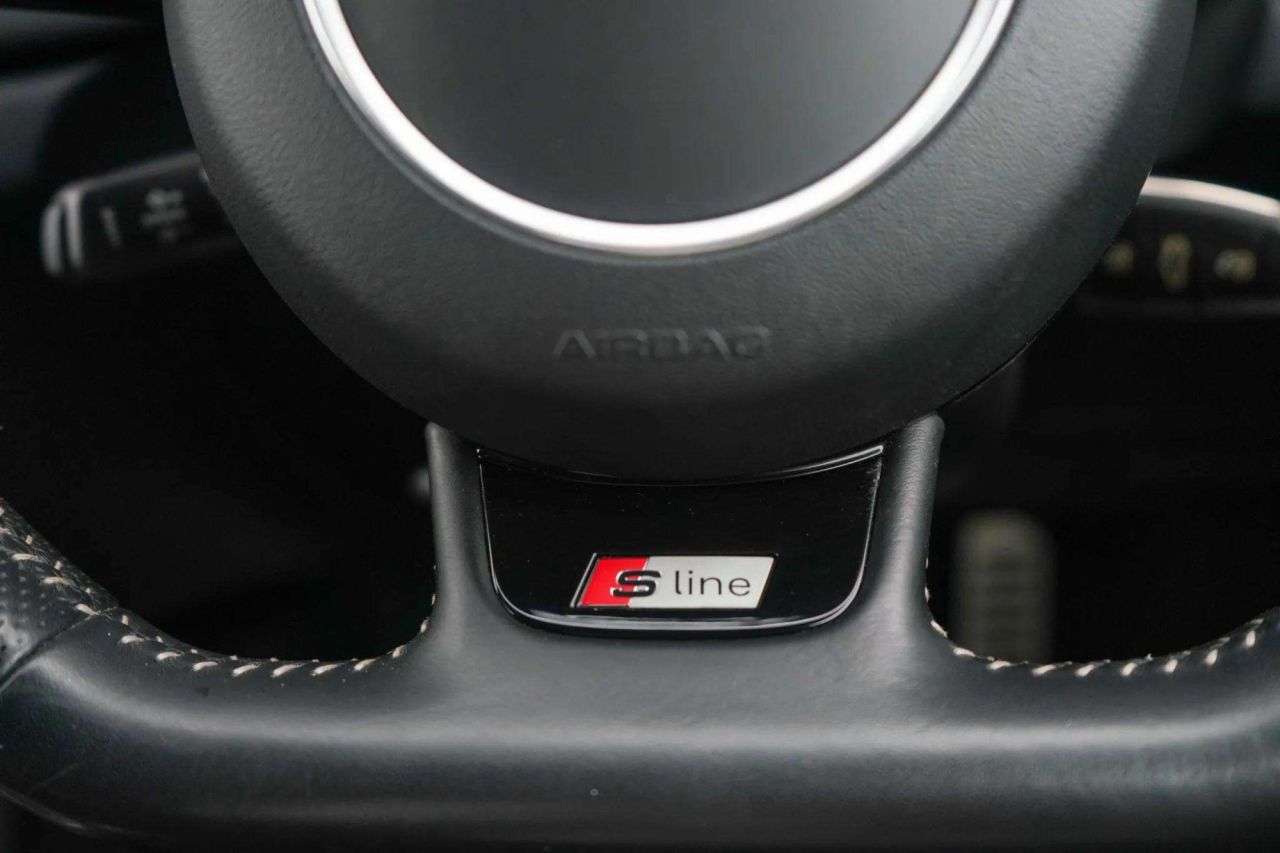2018 AUDI Q3 2018 AUDI Q3