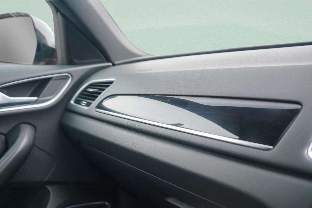 2018 AUDI Q3 2018 AUDI Q3