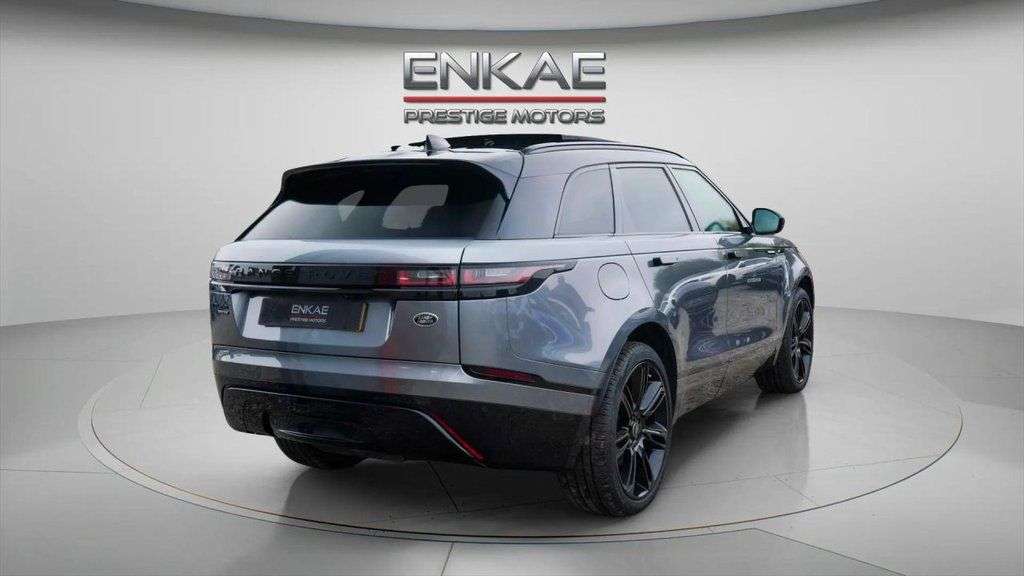 A 2022 LAND ROVER RANGE ROVER VELAR 2.0 D200 MHEV Edition R Dynamic SUV 5dr Diesel Auto 4WD Euro 6 (s/s) (204 p A 2022 LAND ROVER RANGE ROVER VELAR 2.0 D200 MHEV Edition R Dynamic SUV 5dr Diesel Auto 4WD Euro 6 (s/s) (204 p