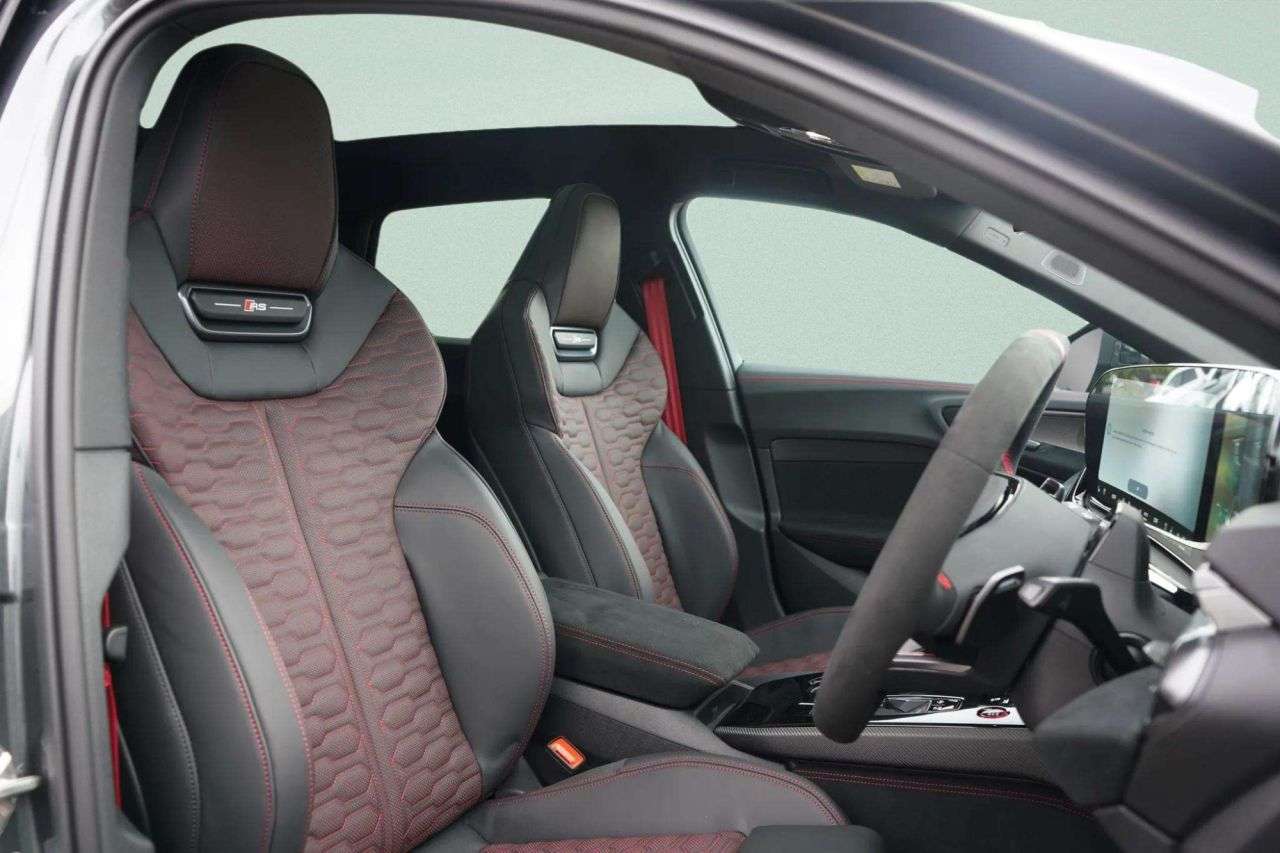 A 2026 AUDI RS5 AVANT 2.9 TFSI V6 AUTO 5dr Auto 630 BHP 25.9kWh Performance Vorsprung Avant Tiptr A 2026 AUDI RS5 AVANT 2.9 TFSI V6 AUTO 5dr Auto 630 BHP 25.9kWh Performance Vorsprung Avant Tiptr