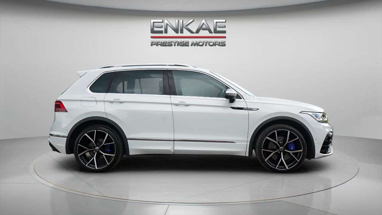 A 2022 VOLKSWAGEN TIGUAN 2.0 TSI R SUV 5dr Petrol DSG 4Motion Euro 6 (s/s) (320 ps) 21" ALLOYS | AMB A 2022 VOLKSWAGEN TIGUAN 2.0 TSI R SUV 5dr Petrol DSG 4Motion Euro 6 (s/s) (320 ps) 21" ALLOYS | AMB