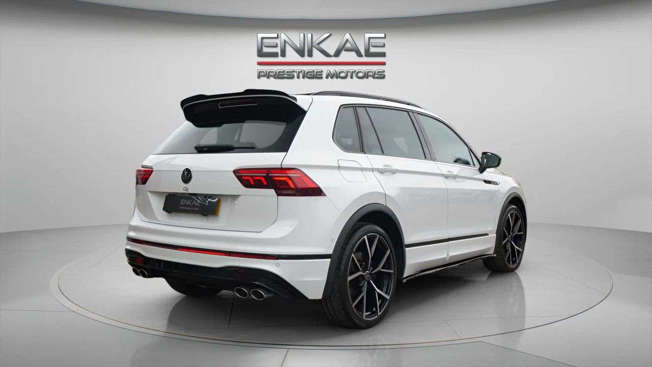 A 2022 VOLKSWAGEN TIGUAN 2.0 TSI R SUV 5dr Petrol DSG 4Motion Euro 6 (s/s) (320 ps) BLACK PACK | AMB A 2022 VOLKSWAGEN TIGUAN 2.0 TSI R SUV 5dr Petrol DSG 4Motion Euro 6 (s/s) (320 ps) BLACK PACK | AMB