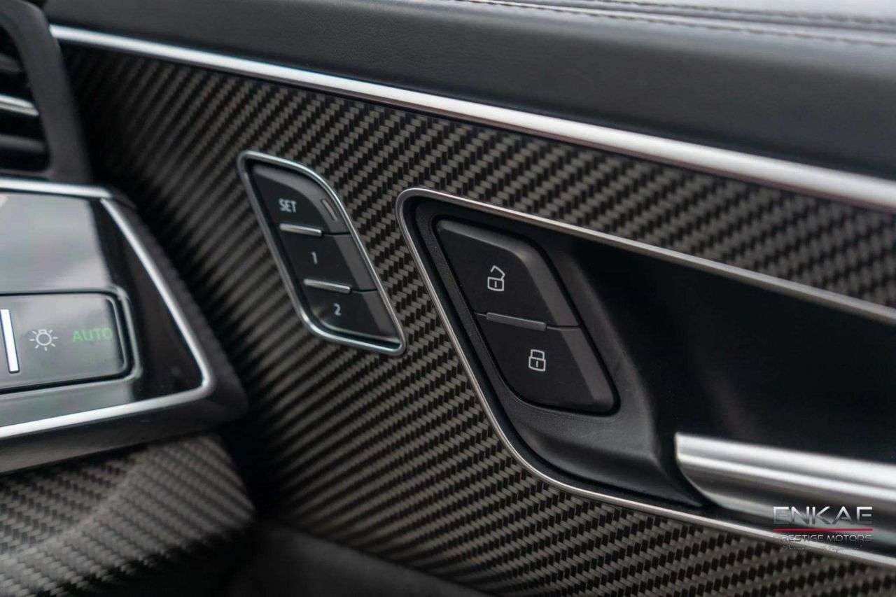 2021 AUDI Q8 2021 AUDI Q8