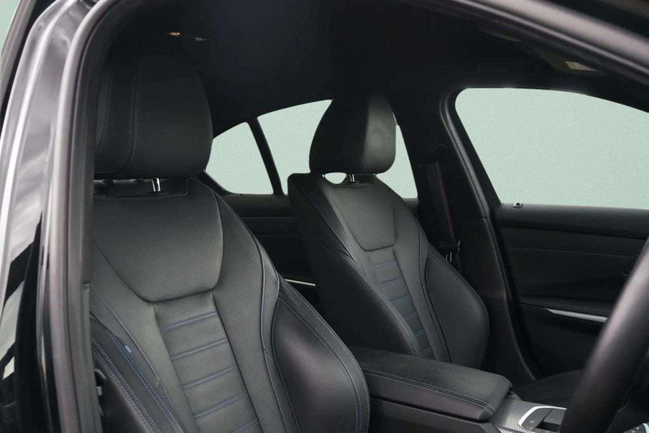 A 2024 BMW 3 SERIES 3.0 M340d MHT Saloon 4dr Diesel Hybrid Auto xDrive Euro 6 (s/s) (340 ps) HT A 2024 BMW 3 SERIES 3.0 M340d MHT Saloon 4dr Diesel Hybrid Auto xDrive Euro 6 (s/s) (340 ps) HT