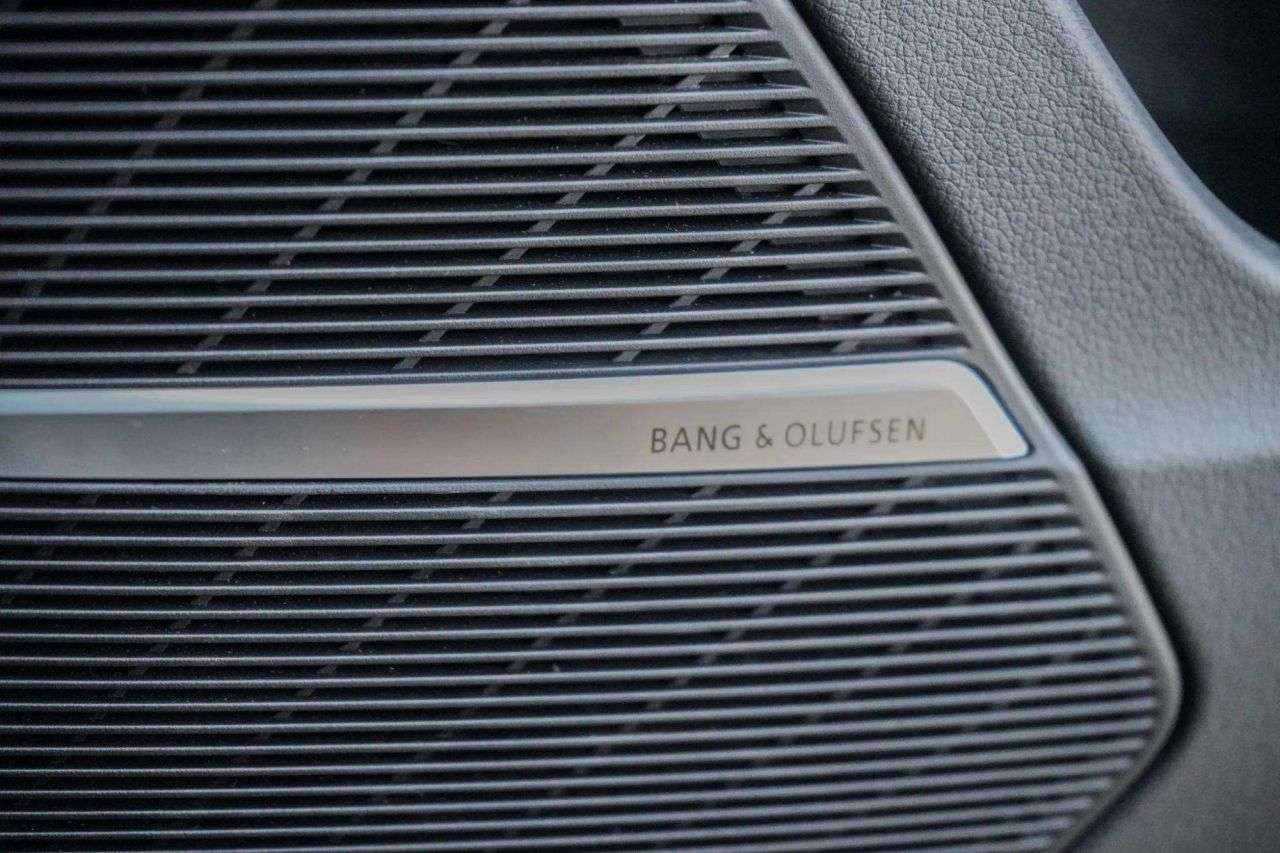 2021 AUDI RSQ8 2021 AUDI RSQ8