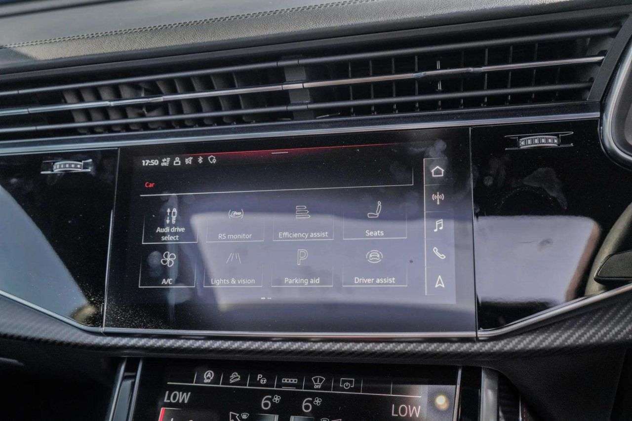2021 AUDI RSQ8 2021 AUDI RSQ8