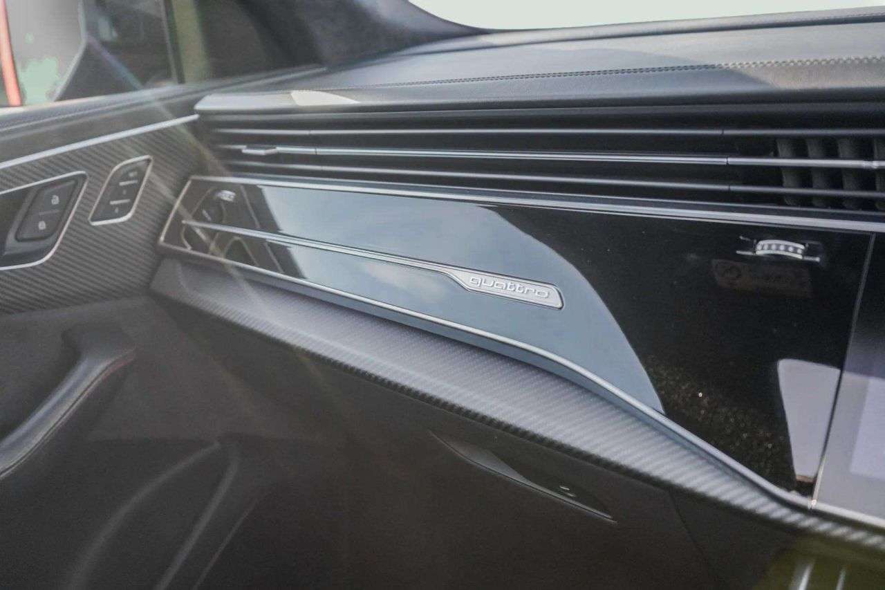 2021 AUDI RSQ8 2021 AUDI RSQ8