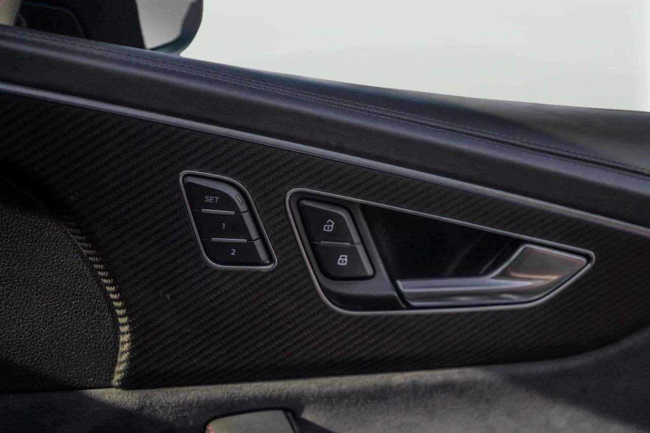2021 AUDI RSQ8 2021 AUDI RSQ8