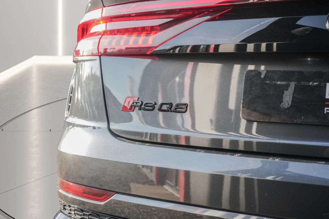 2021 AUDI RSQ8 2021 AUDI RSQ8