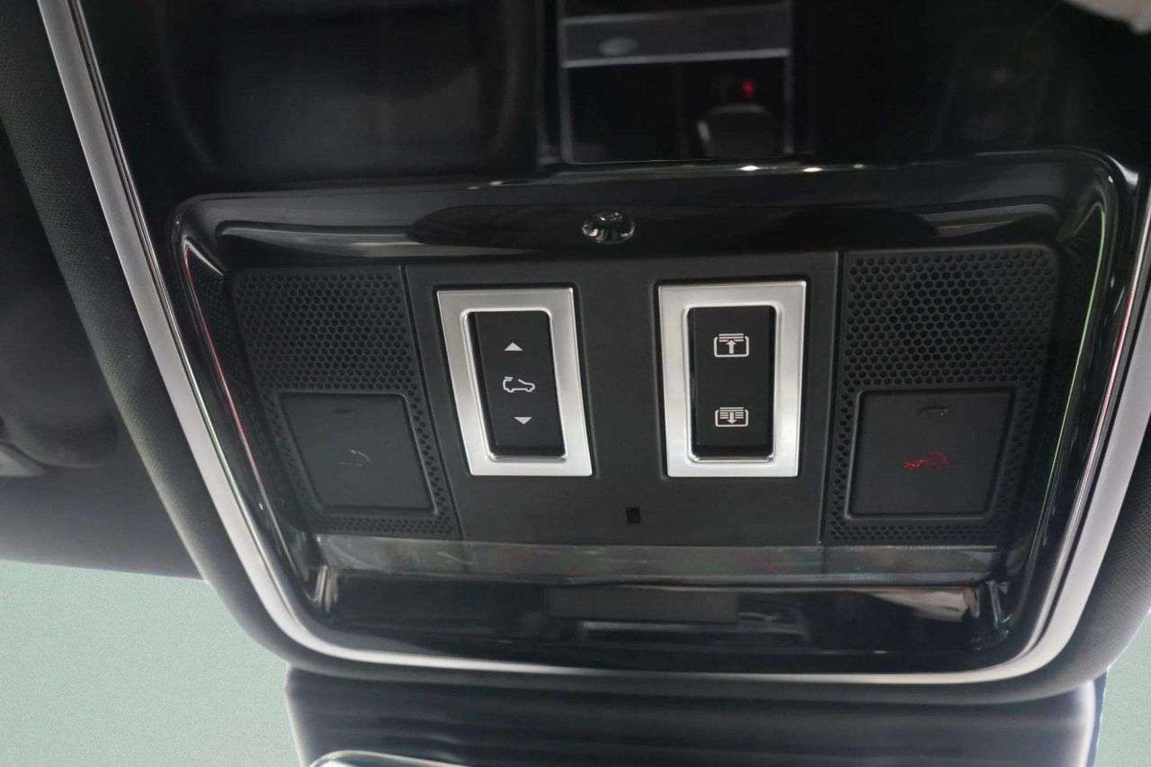 2022 LAND ROVER RANGE ROVER VELAR 2022 LAND ROVER RANGE ROVER VELAR