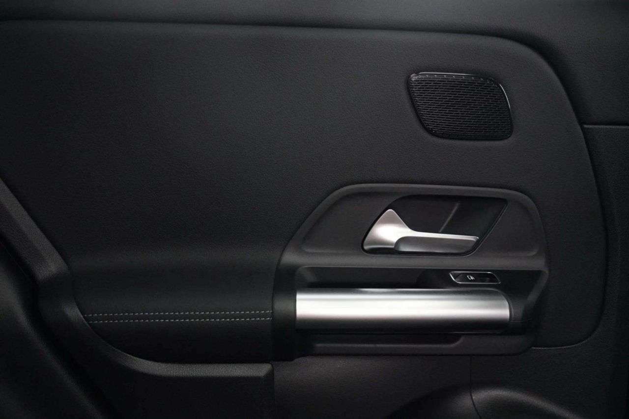 2025 MERCEDES-BENZ GLA 2025 MERCEDES-BENZ GLA