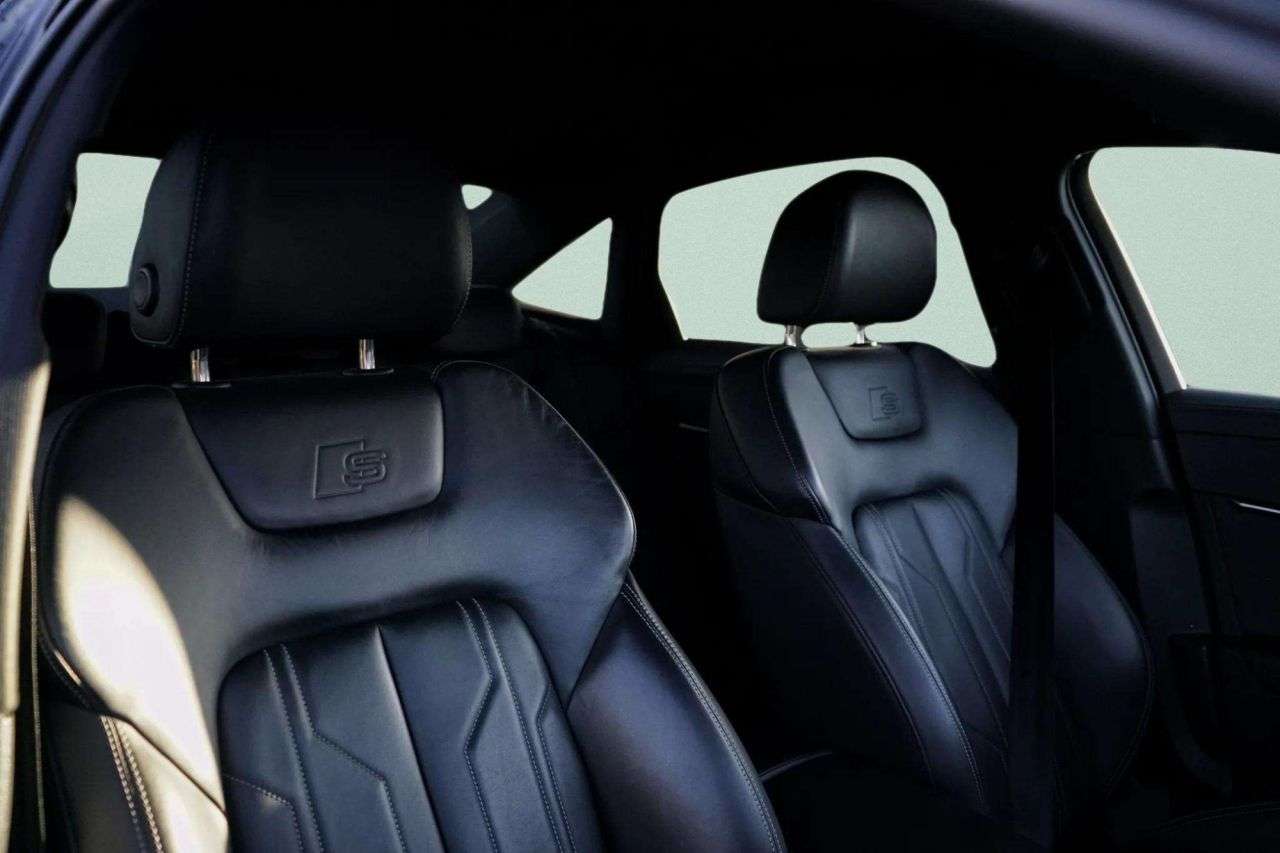 A 2022 AUDI A6 SALOON 2.0 TFSIe 50 Black Edition Saloon 4dr Petrol Plug-in Hybrid S Tronic quattr A 2022 AUDI A6 SALOON 2.0 TFSIe 50 Black Edition Saloon 4dr Petrol Plug-in Hybrid S Tronic quattr
