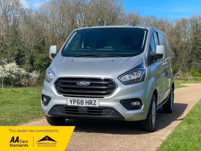 A 2018 FORD TRANSIT CUSTOM 280 LIMITED P/V L1 H1 A 2018 FORD TRANSIT CUSTOM 280 LIMITED P/V L1 H1