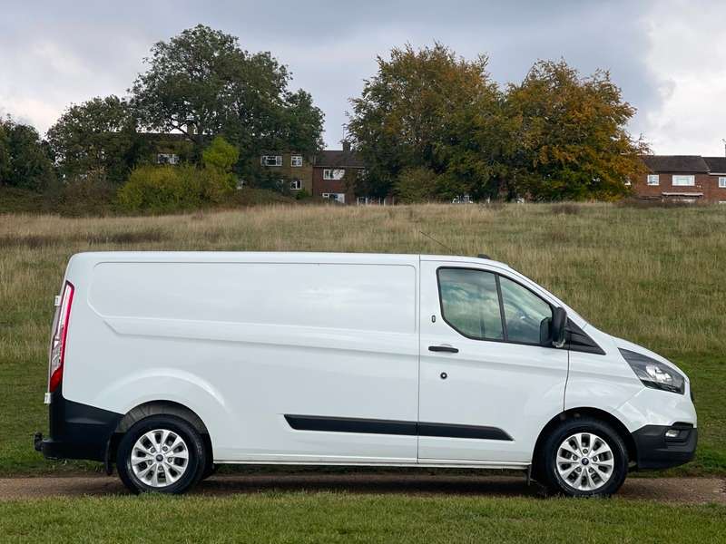 A 2023 FORD TRANSIT CUSTOM 300 LEADER P/V ECOBLUE A 2023 FORD TRANSIT CUSTOM 300 LEADER P/V ECOBLUE