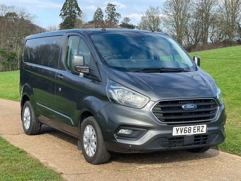 A 2018 FORD TRANSIT CUSTOM 280 LIMITED P/V L1 H1 A 2018 FORD TRANSIT CUSTOM 280 LIMITED P/V L1 H1