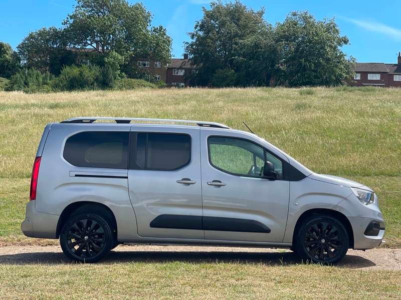 A 2020 VAUXHALL COMBO ELITE XL S/S A 2020 VAUXHALL COMBO ELITE XL S/S