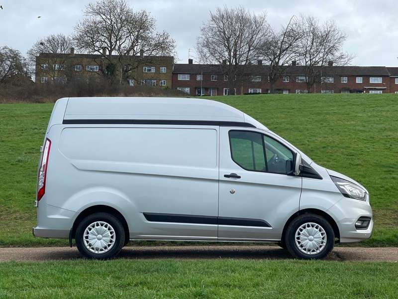 A 2020 FORD TRANSIT CUSTOM 320 TREND P/V ECOBLUE A 2020 FORD TRANSIT CUSTOM 320 TREND P/V ECOBLUE