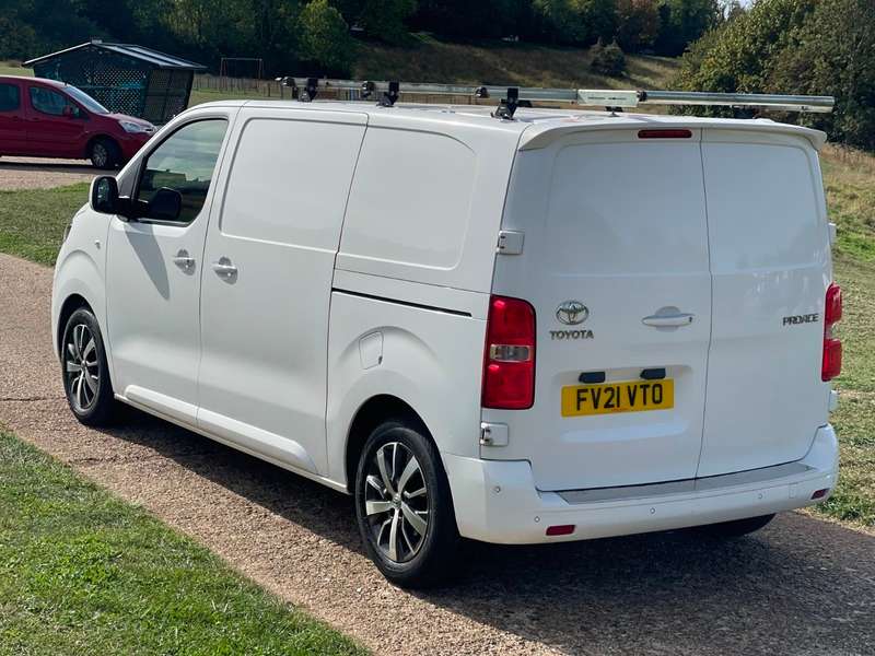 2021 TOYOTA PROACE 2021 TOYOTA PROACE