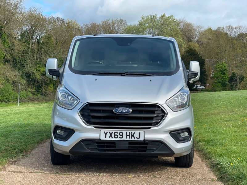A 2019 FORD TRANSIT CUSTOM 280 LIMITED P/V L1 H1 A 2019 FORD TRANSIT CUSTOM 280 LIMITED P/V L1 H1
