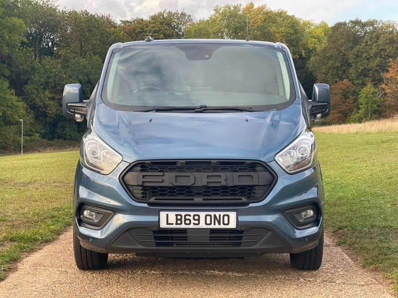 A 2019 FORD TRANSIT CUSTOM 300 LIMITED P/V ECOBLUE A 2019 FORD TRANSIT CUSTOM 300 LIMITED P/V ECOBLUE