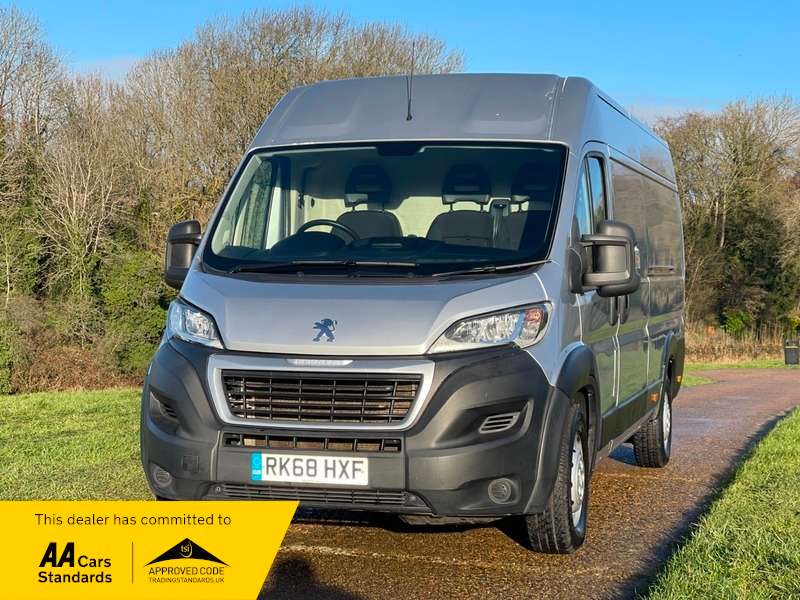 A 2018 PEUGEOT BOXER BLUE HDI 435 L4H2 PROFESSIONAL P/V A 2018 PEUGEOT BOXER BLUE HDI 435 L4H2 PROFESSIONAL P/V