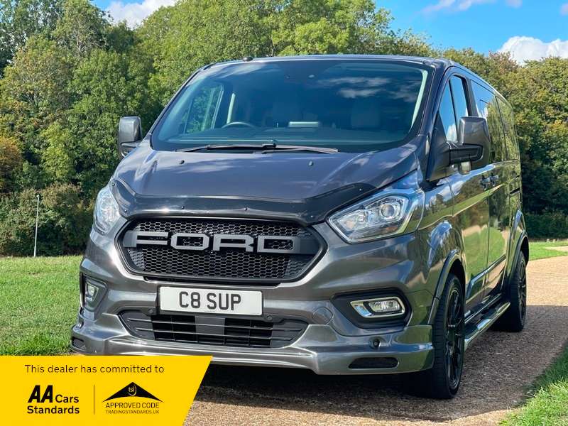 A 2019 FORD TOURNEO CUSTOM 310 TITANIUM A 2019 FORD TOURNEO CUSTOM 310 TITANIUM
