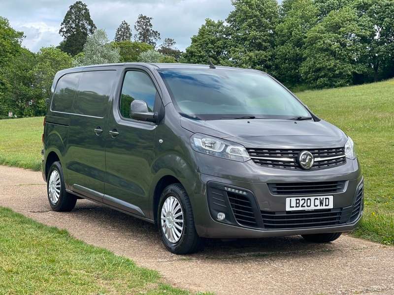 A 2020 VAUXHALL VIVARO L1H1 3100 SPORTIVE S/S A 2020 VAUXHALL VIVARO L1H1 3100 SPORTIVE S/S