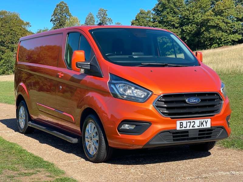 A 2023 FORD TRANSIT CUSTOM 300 LIMITED P/V ECOBLUE A 2023 FORD TRANSIT CUSTOM 300 LIMITED P/V ECOBLUE