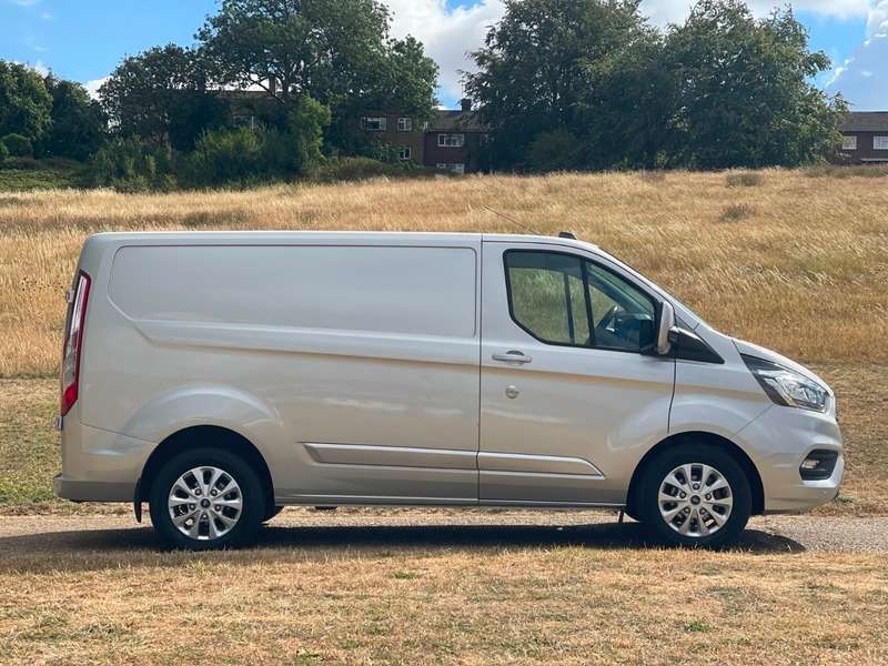 A 2020 FORD TRANSIT CUSTOM 300 LIMITED P/V ECOBLUE A 2020 FORD TRANSIT CUSTOM 300 LIMITED P/V ECOBLUE