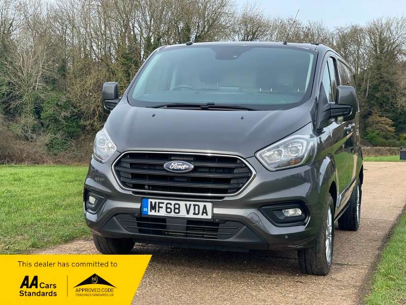 A 2018 FORD TRANSIT CUSTOM 300 LIMITED P/V L1 H1 A 2018 FORD TRANSIT CUSTOM 300 LIMITED P/V L1 H1