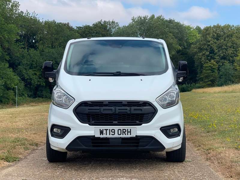 A 2019 FORD TRANSIT CUSTOM 280 LIMITED P/V L1 H1 A 2019 FORD TRANSIT CUSTOM 280 LIMITED P/V L1 H1