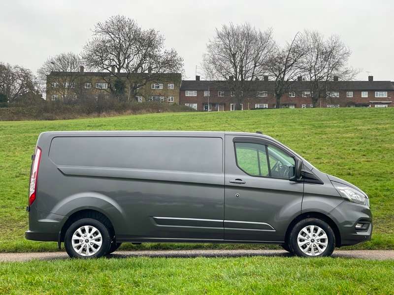 A 2020 FORD TRANSIT CUSTOM 340 LIMITED P/V ECOBLUE A 2020 FORD TRANSIT CUSTOM 340 LIMITED P/V ECOBLUE