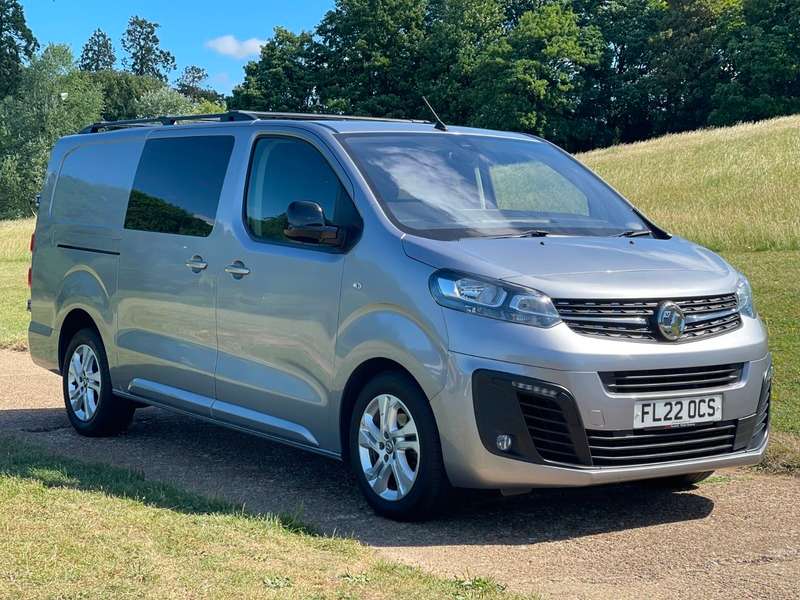 A 2022 VAUXHALL VIVARO L2H1 F3100 ELITE S/S DCB A 2022 VAUXHALL VIVARO L2H1 F3100 ELITE S/S DCB