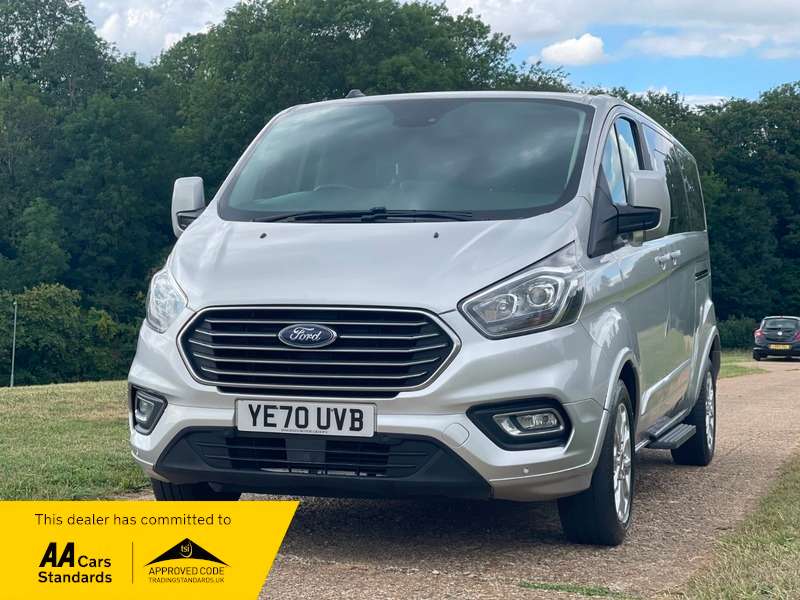 A 2020 FORD TOURNEO CUSTOM 320 TITANIUM ECOBLUE A 2020 FORD TOURNEO CUSTOM 320 TITANIUM ECOBLUE
