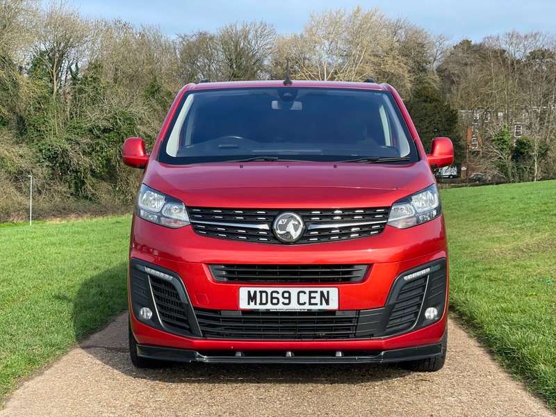 A 2020 VAUXHALL VIVARO L1H1 3100 ELITE S/S DCB A 2020 VAUXHALL VIVARO L1H1 3100 ELITE S/S DCB