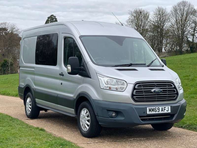 A 2019 FORD TRANSIT 350 L2H2 DCB P/V A 2019 FORD TRANSIT 350 L2H2 DCB P/V