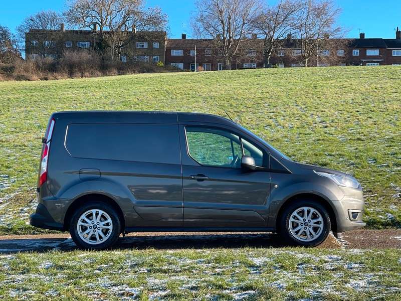 A 2019 FORD TRANSIT CONNECT 200 LIMITED TDCI A 2019 FORD TRANSIT CONNECT 200 LIMITED TDCI