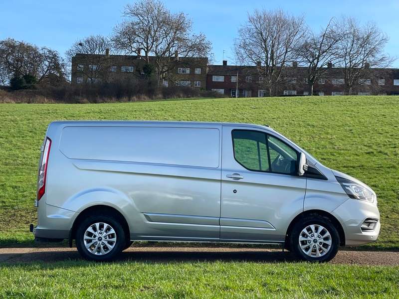 A 2018 FORD TRANSIT CUSTOM 280 LIMITED P/V L1 H1 A 2018 FORD TRANSIT CUSTOM 280 LIMITED P/V L1 H1