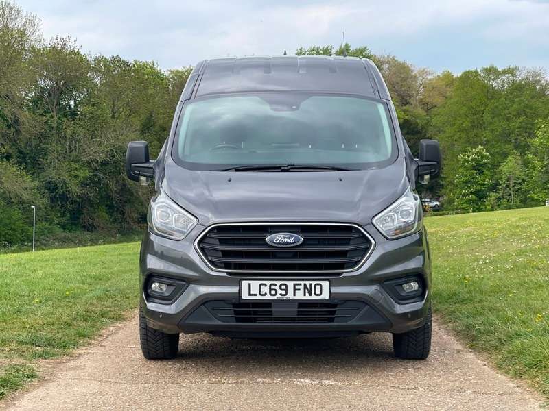 A 2019 FORD TRANSIT CUSTOM 300 LIMITED P/V ECOBLUE A 2019 FORD TRANSIT CUSTOM 300 LIMITED P/V ECOBLUE